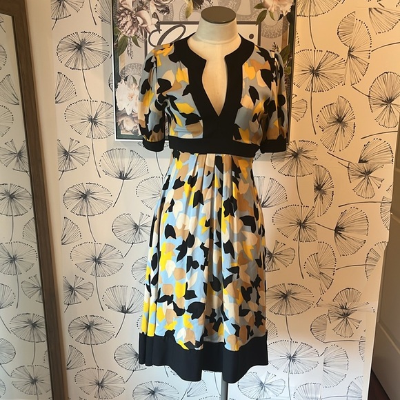 Diane Von Fusternberg 2 Floral Patterned Fabric - Picture 1 of 3